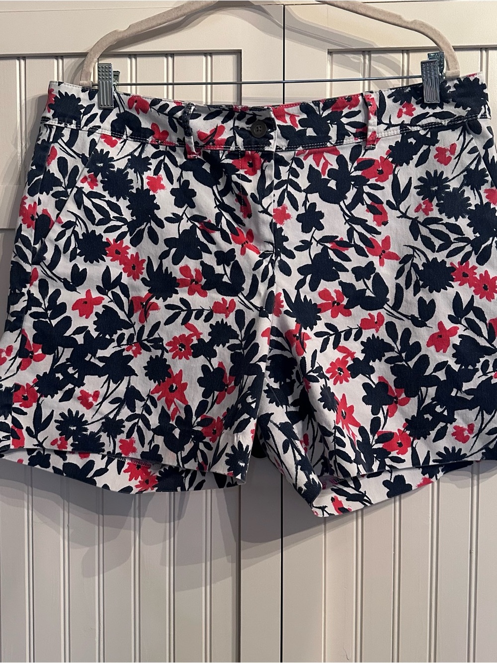 The Limited Navy and Red Floral Cotton Shorts Size 16